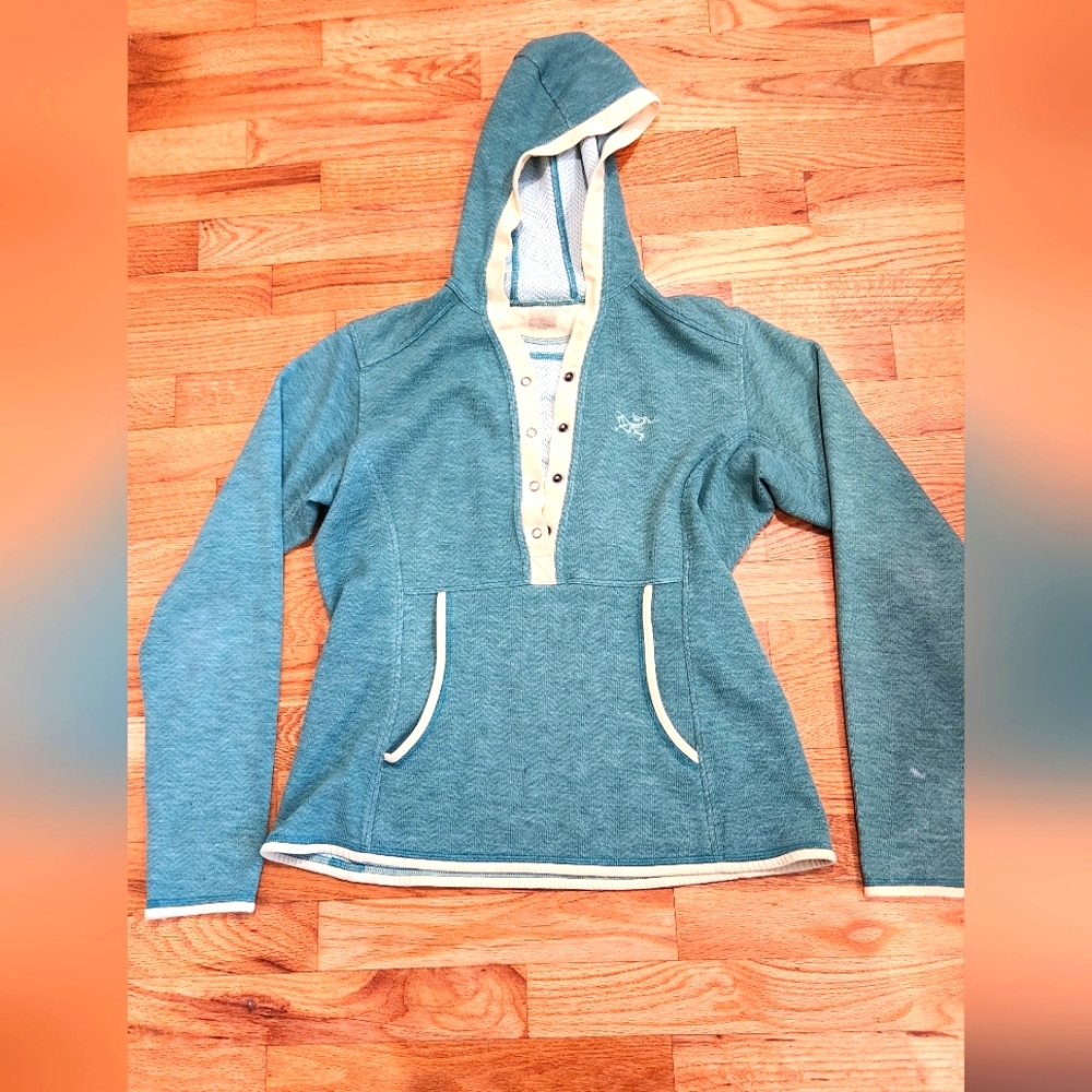 Arcteryx mid layer Polartech hoodie 009